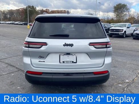 Used 2023 Jeep Grand Cherokee L Laredo image 4