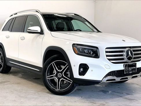 New 2026 Mercedes-Benz GLB 250 4MATIC image 1