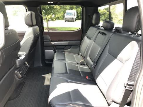 Used 2021 Ford F150 Lariat w/ Equipment Group 502A High AWD/4WD image 17