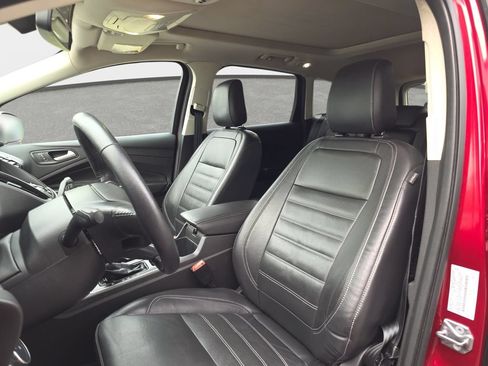 Used 2018 Ford Escape Titanium AWD/4WD image 13