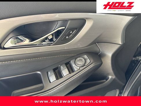 Certified 2019 Chevrolet Traverse LT FWD image 11