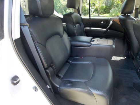 Used 2021 Nissan Armada SL w/ Captain's Chairs Package AWD/4WD image 10