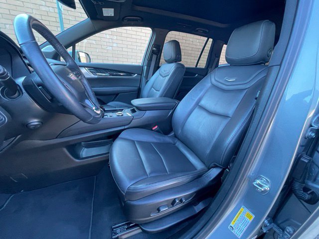 Used 2025 Cadillac XT6 Premium Luxury AWD/4WD image 11
