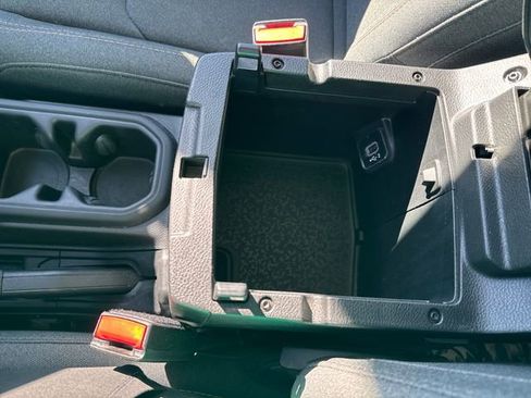 Used 2024 Jeep Wrangler Sport S image 26