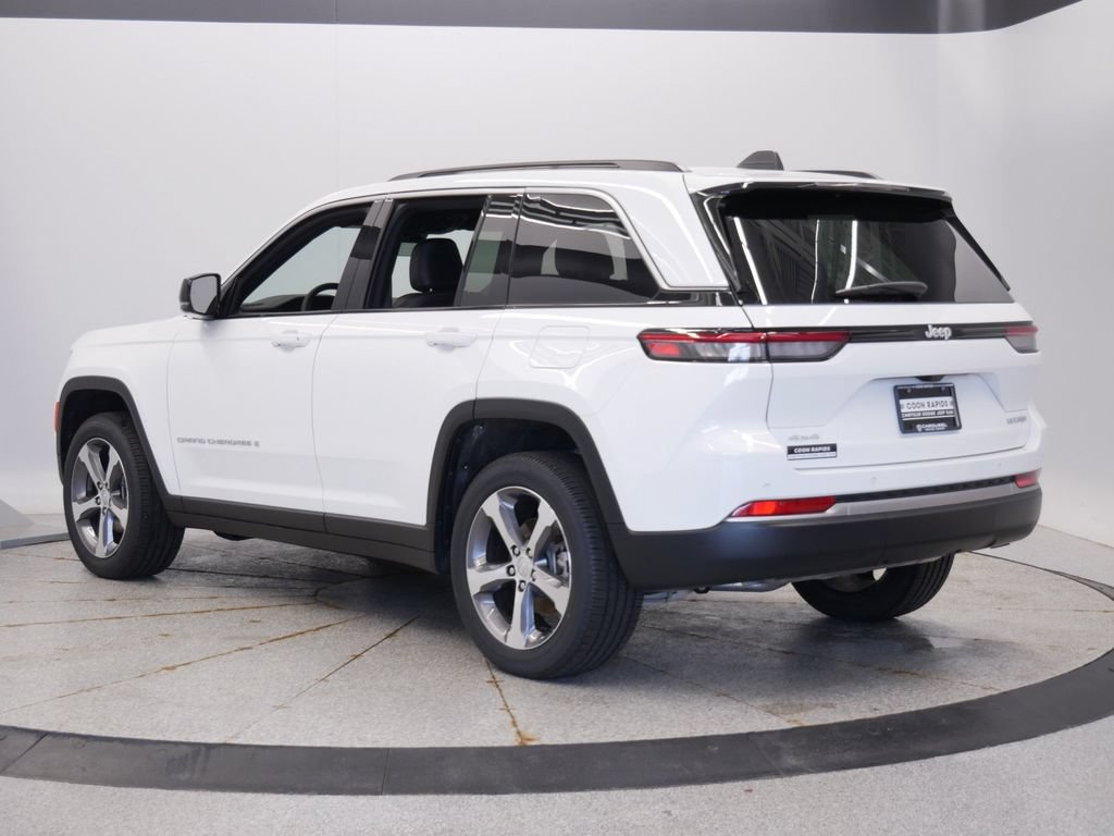 New 2026 Jeep Grand Cherokee Limited w/ Trailer Tow Package AWD/4WD image 3