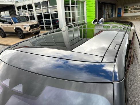 Used 2023 Land Rover Range Rover SE image 31