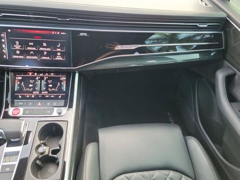 Used 2020 Audi SQ7 Premium Plus w/ Driver Assistance Package image 38