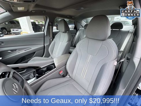 Used 2025 Hyundai Elantra SEL FWD image 52
