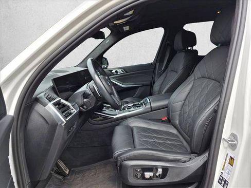 Used 2025 BMW X7 xDrive40i w/ M Sport Package AWD/4WD image 11