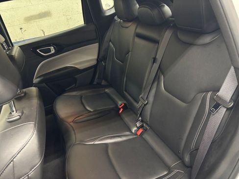 Used 2025 Jeep Compass Limited AWD/4WD image 21