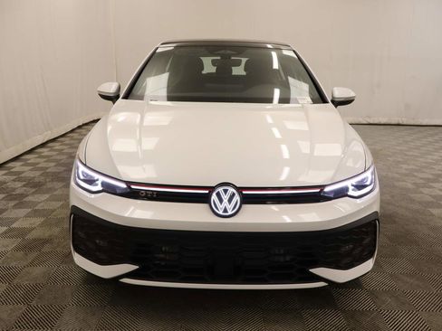 New 2026 Volkswagen Golf SE image 4