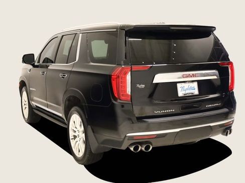 Used 2021 GMC Yukon Denali w/ Denali Premium Package image 8