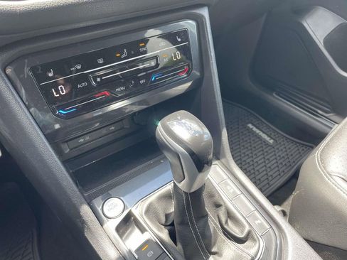 Certified 2023 Volkswagen Tiguan SE R-Line FWD image 43