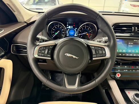 Used 2019 Jaguar F-PACE Prestige AWD/4WD image 14