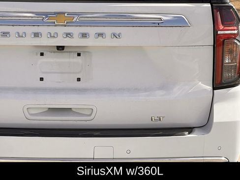 Used 2024 Chevrolet Suburban LT image 5