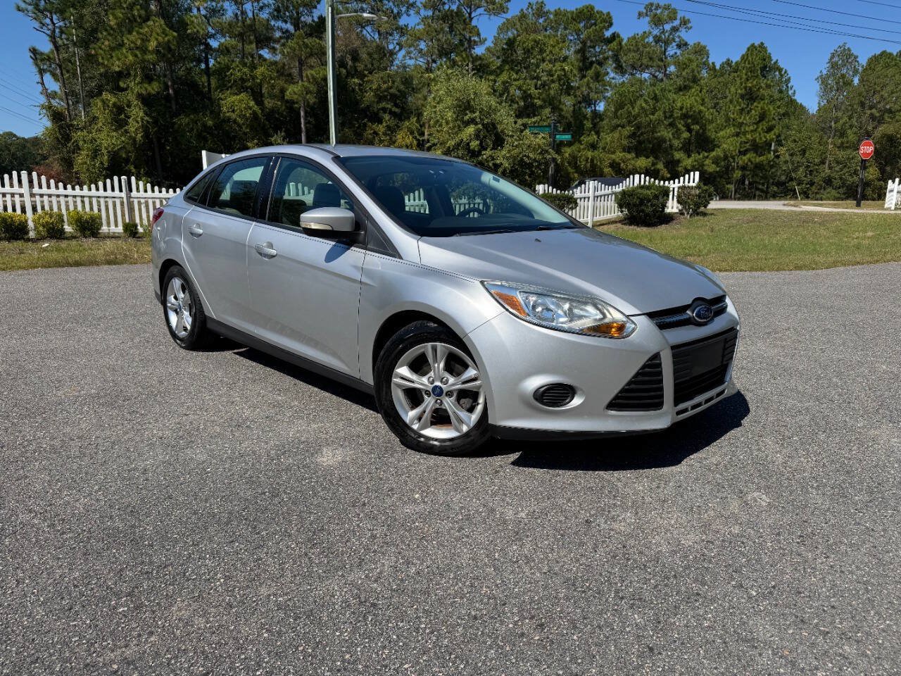 Used 2014 Ford Focus SE FWD image 7