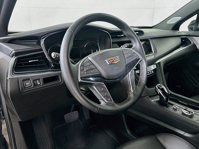Used 2025 Cadillac XT5 Premium Luxury FWD image 13
