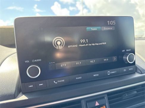 Used 2023 Honda Pilot Sport image 16