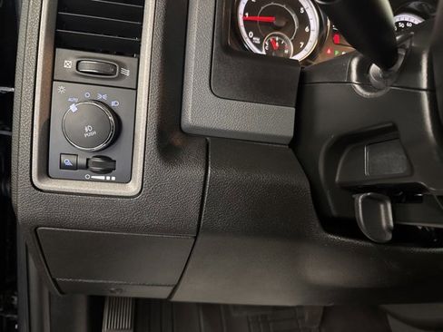 Used 2019 RAM 1500 Express w/ Express Value Package image 20