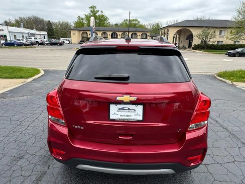 Used 2019 Chevrolet Trax LT w/ LT Convenience Package FWD image 9