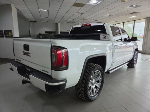 Used 2018 GMC Sierra 1500 Denali w/ Denali Ultimate Package AWD/4WD image 8