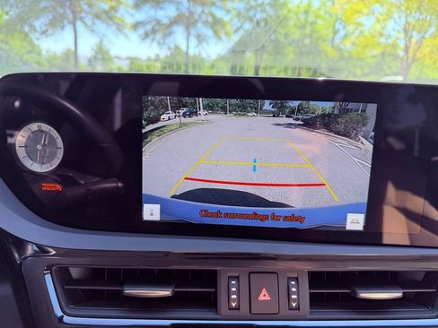 Certified 2024 Lexus ES 350 w/ Premium Package FWD image 23