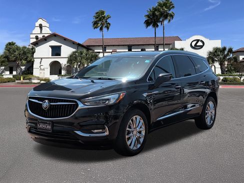 Used 2021 Buick Enclave Essence w/ Sound and Sites Package FWD image 5
