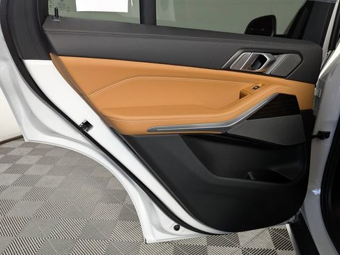 Used 2025 BMW X5 xDrive40i w/ Premium Package image 44