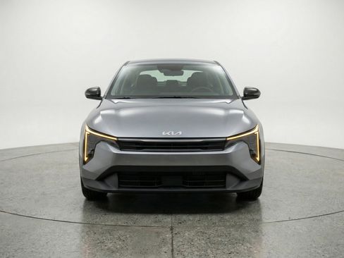 Used 2025 Kia K4 FWD image 2