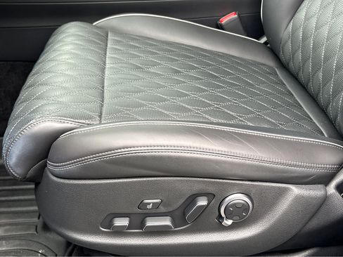 Used 2025 Genesis GV70 3.5T Sport w/ Sport Prestige Package image 27