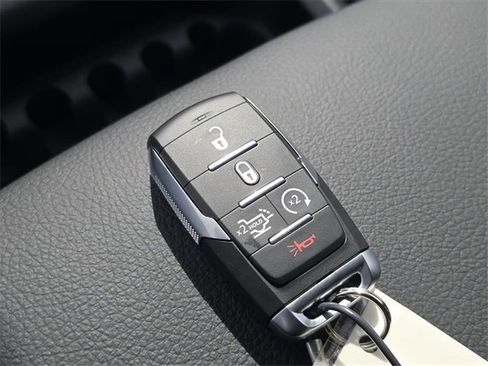 New 2026 RAM 1500 4x4 Crew Cab image 13