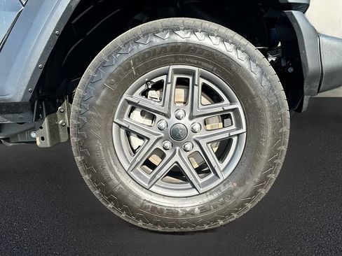 Used 2024 Jeep Wrangler Sport S image 30