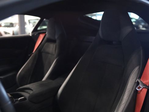 Used 2021 Aston Martin V8 Vantage Coupe RWD image 14