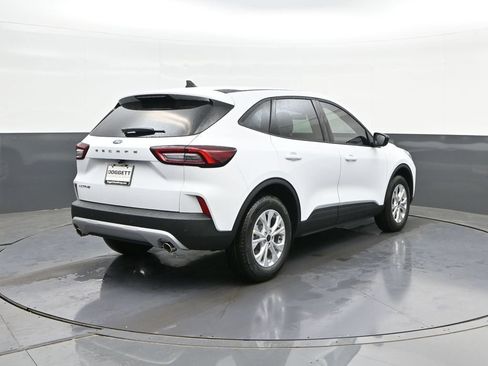 Used 2026 Ford Escape Active w/ Tech Pack #1 FWD image 11