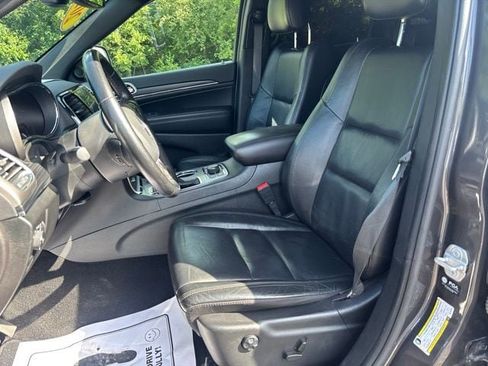 Used 2021 Jeep Grand Cherokee Limited AWD/4WD image 9