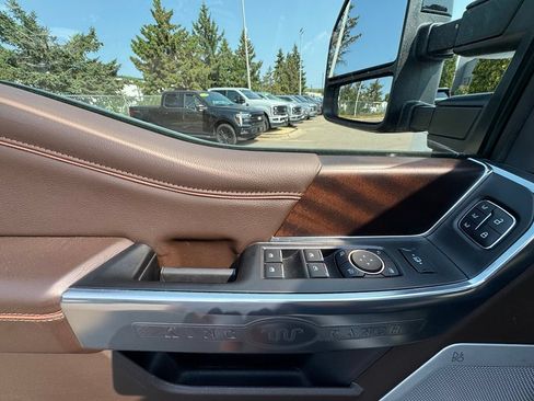 Used 2025 Ford F350 King Ranch AWD/4WD image 19