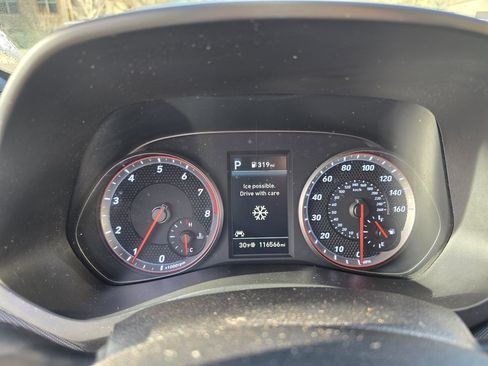 Used 2020 Hyundai Veloster Turbo image 18