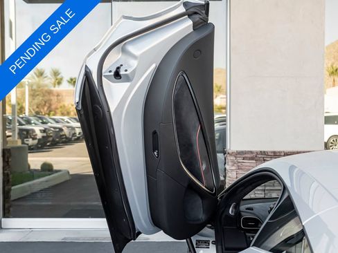 Used 2025 McLaren Artura RWD image 14