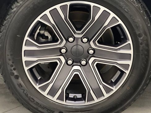 Used 2024 Jeep Wagoneer Series II w/ Flexible Seating Group image 80