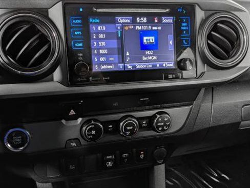 Used 2019 Toyota Tacoma TRD Sport RWD image 28