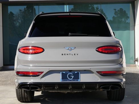 Used 2022 Bentley Bentayga image 10