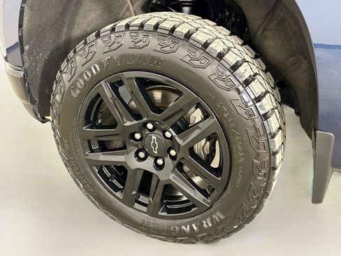 Used 2021 Chevrolet Silverado 1500 LT Trail Boss AWD/4WD image 31