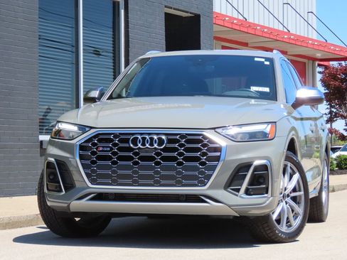 Used 2022 Audi SQ5 Premium Plus w/ Premium Plus Package AWD/4WD image 16