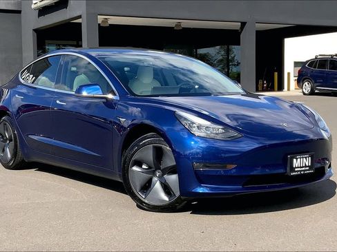 Used 2019 Tesla Model 3 image 33