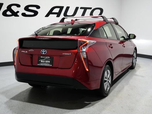 Used 2017 Toyota Prius Four image 8