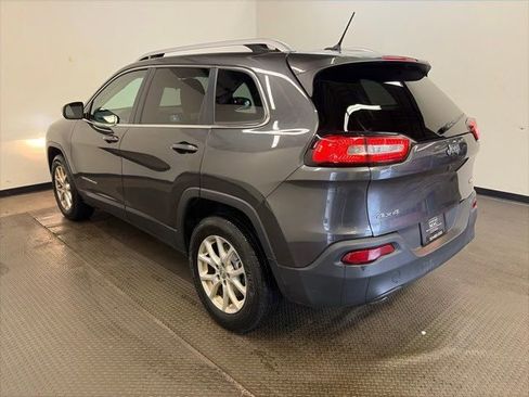 Used 2016 Jeep Cherokee Latitude w/ Cold Weather Group image 6