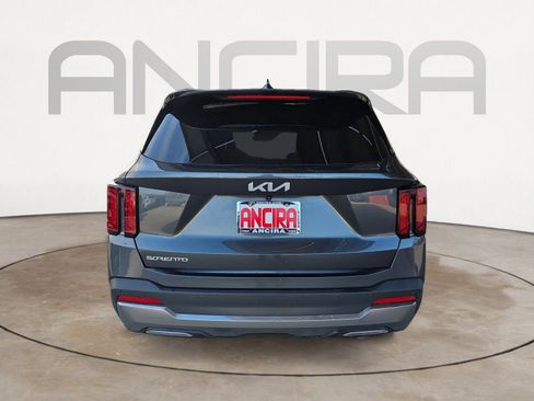 Certified 2024 Kia Sorento EX w/ Panoramic Sunroof Package image 6