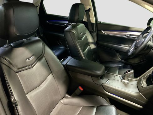 Used 2018 Cadillac XT5 Premium Luxury image 30