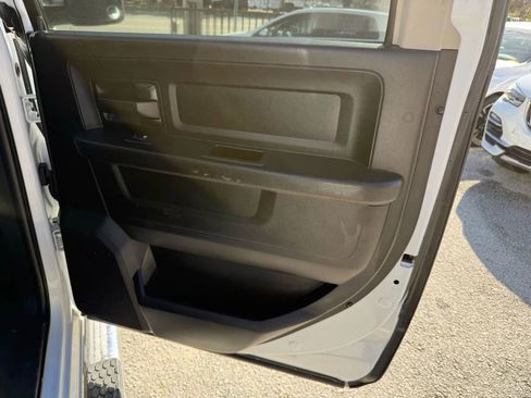 Used 2018 RAM 1500 Express w/ Express Value Package image 17