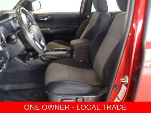 Used 2022 Toyota Tacoma TRD Off-Road w/ Technology Package image 14